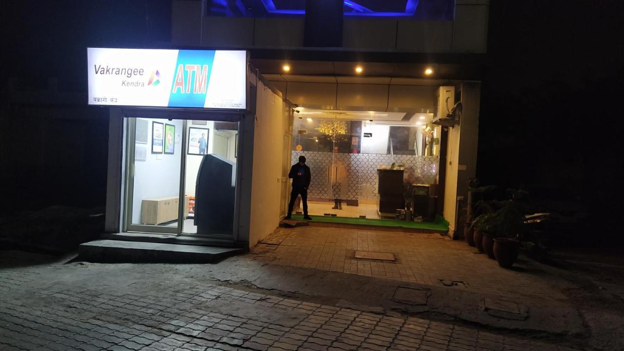 โรงแรมยูเรเซีย โมฮาลี อินเตอร์เนชั่นแนล แอร์พอร์ต Zirakpur ภายนอก รูปภาพ