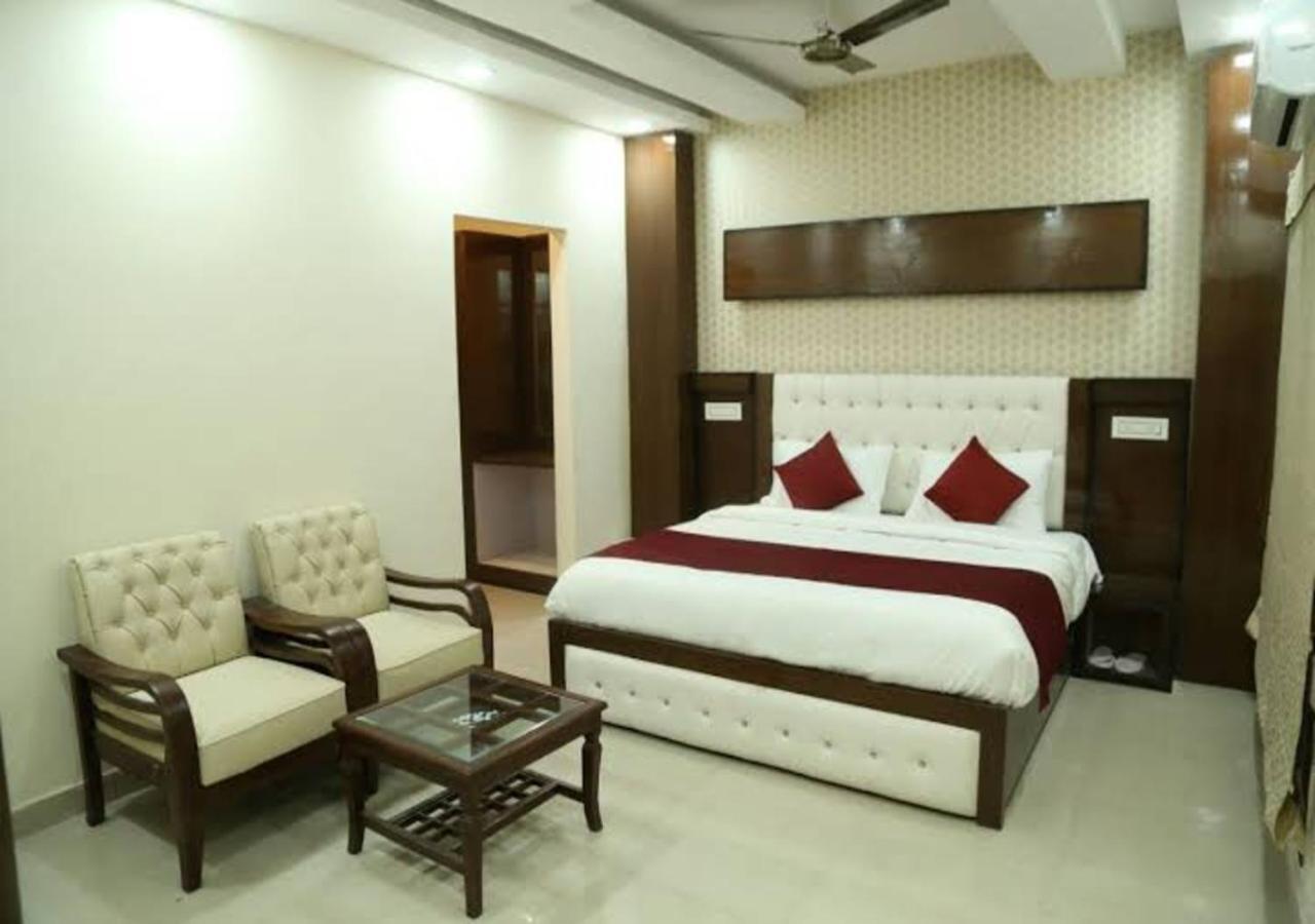 โรงแรมยูเรเซีย โมฮาลี อินเตอร์เนชั่นแนล แอร์พอร์ต Zirakpur ภายนอก รูปภาพ