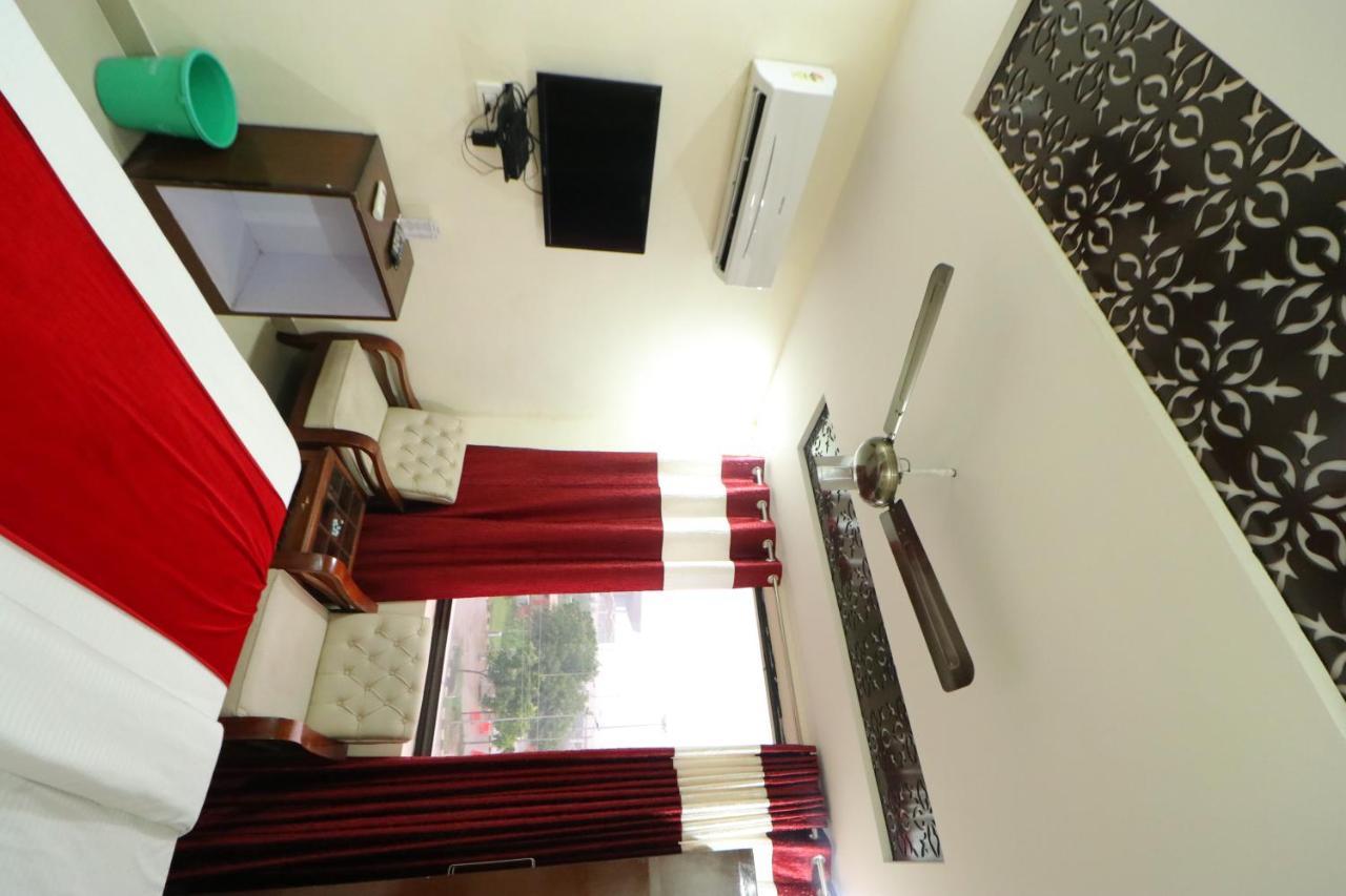 โรงแรมยูเรเซีย โมฮาลี อินเตอร์เนชั่นแนล แอร์พอร์ต Zirakpur ภายนอก รูปภาพ