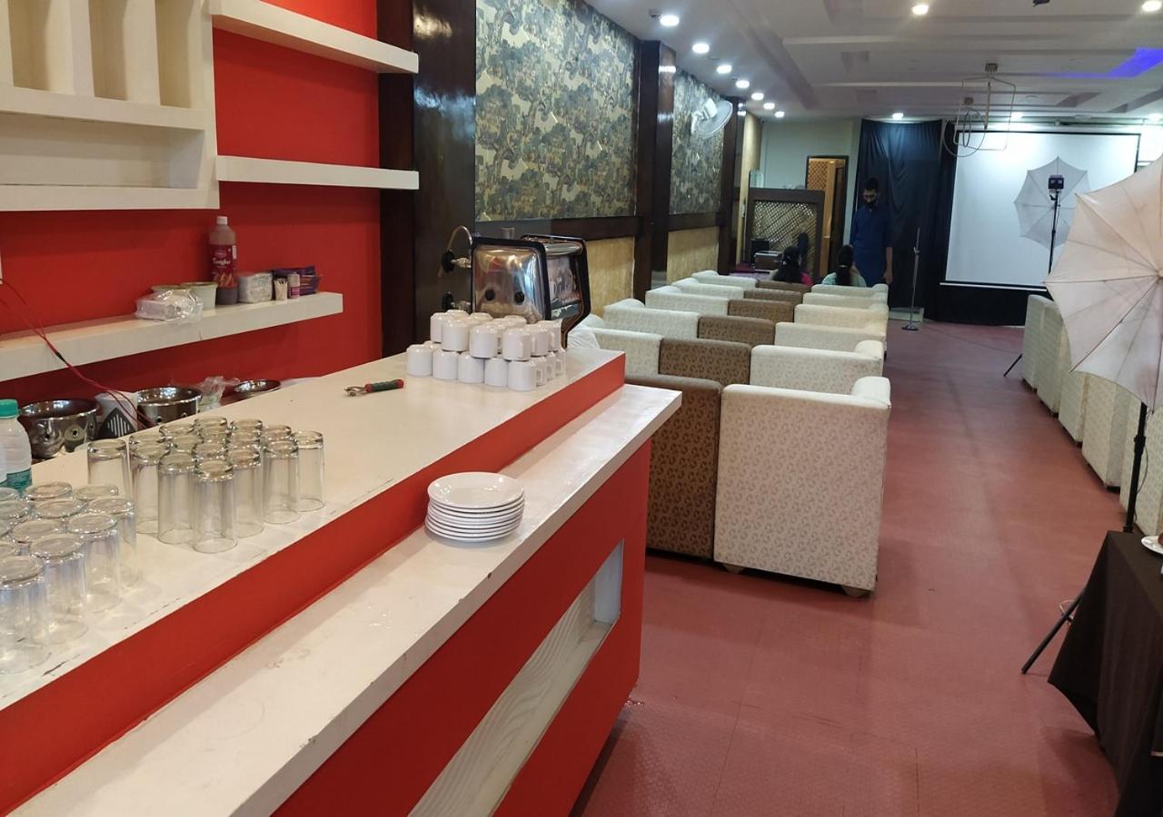 โรงแรมยูเรเซีย โมฮาลี อินเตอร์เนชั่นแนล แอร์พอร์ต Zirakpur ภายนอก รูปภาพ